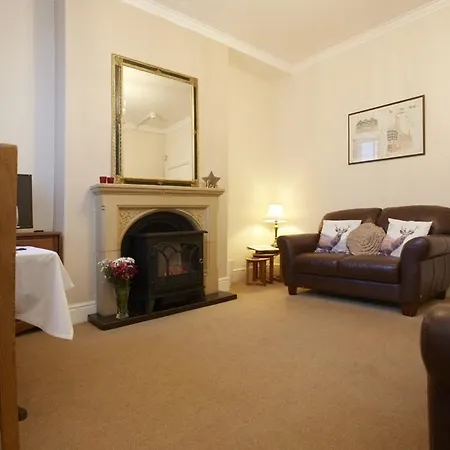 Chamber House *
